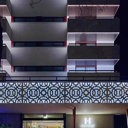 Hotel Hesperia 4*