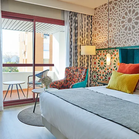 Hesperia 4*