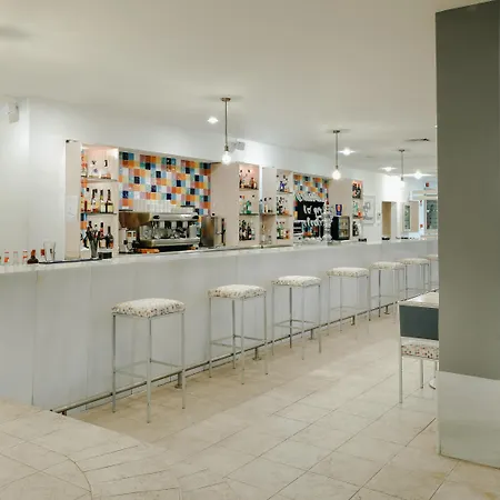 Hesperia מלון 4*